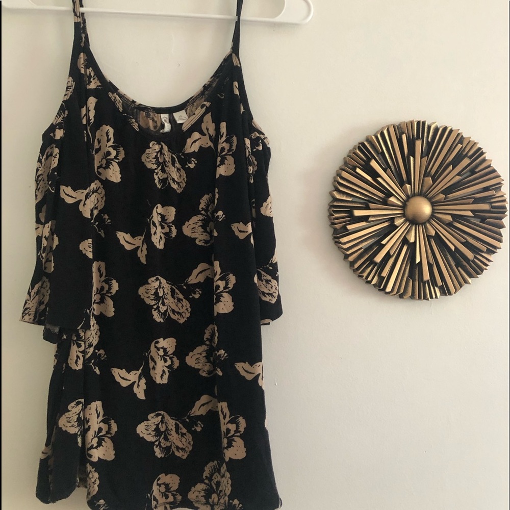 Cold shoulder top